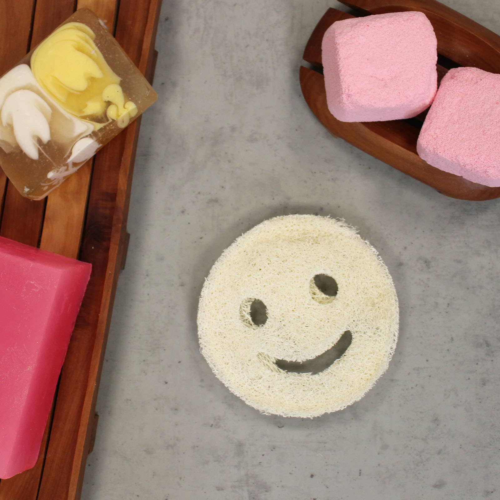 Natual Loofah Smiley Face | For bodily exfoliation | £2.49