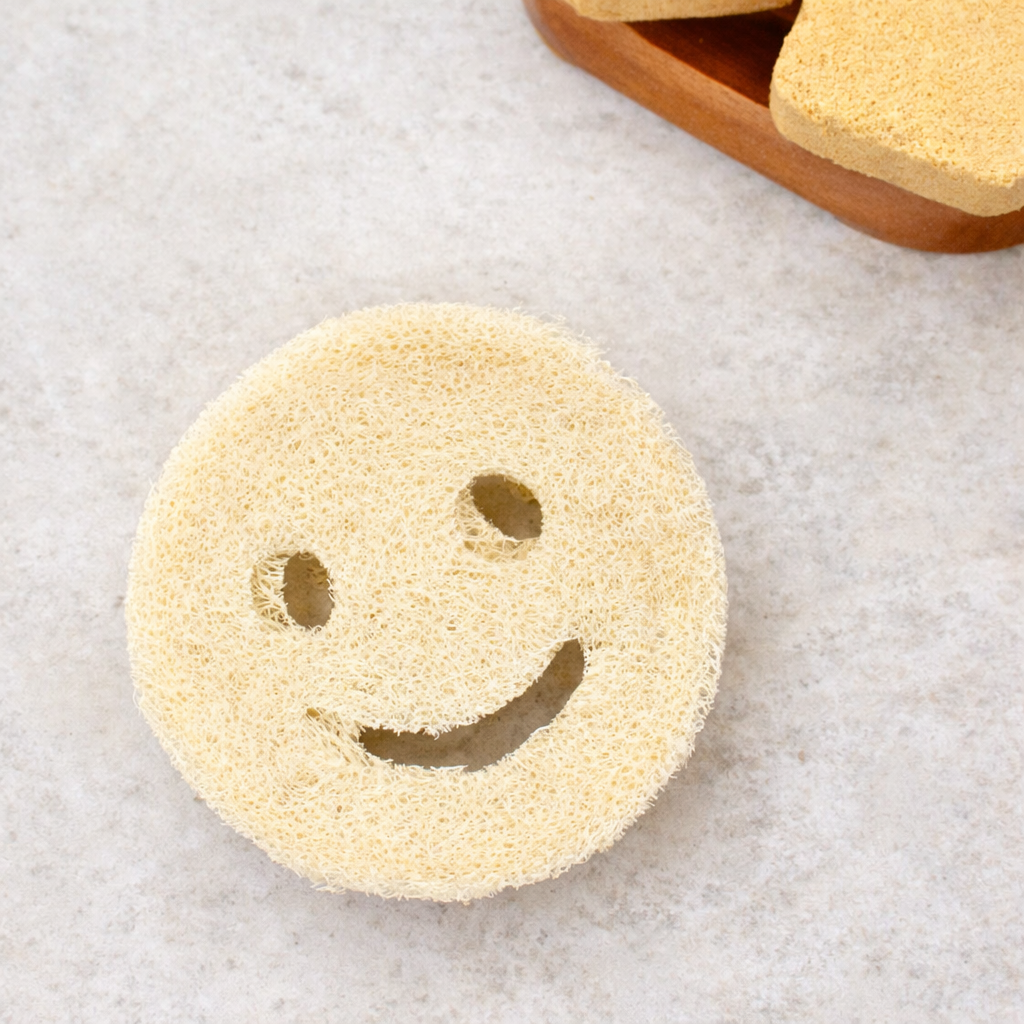 Natural Loofah Smiley Face | For bodily exfoliation | £2.00